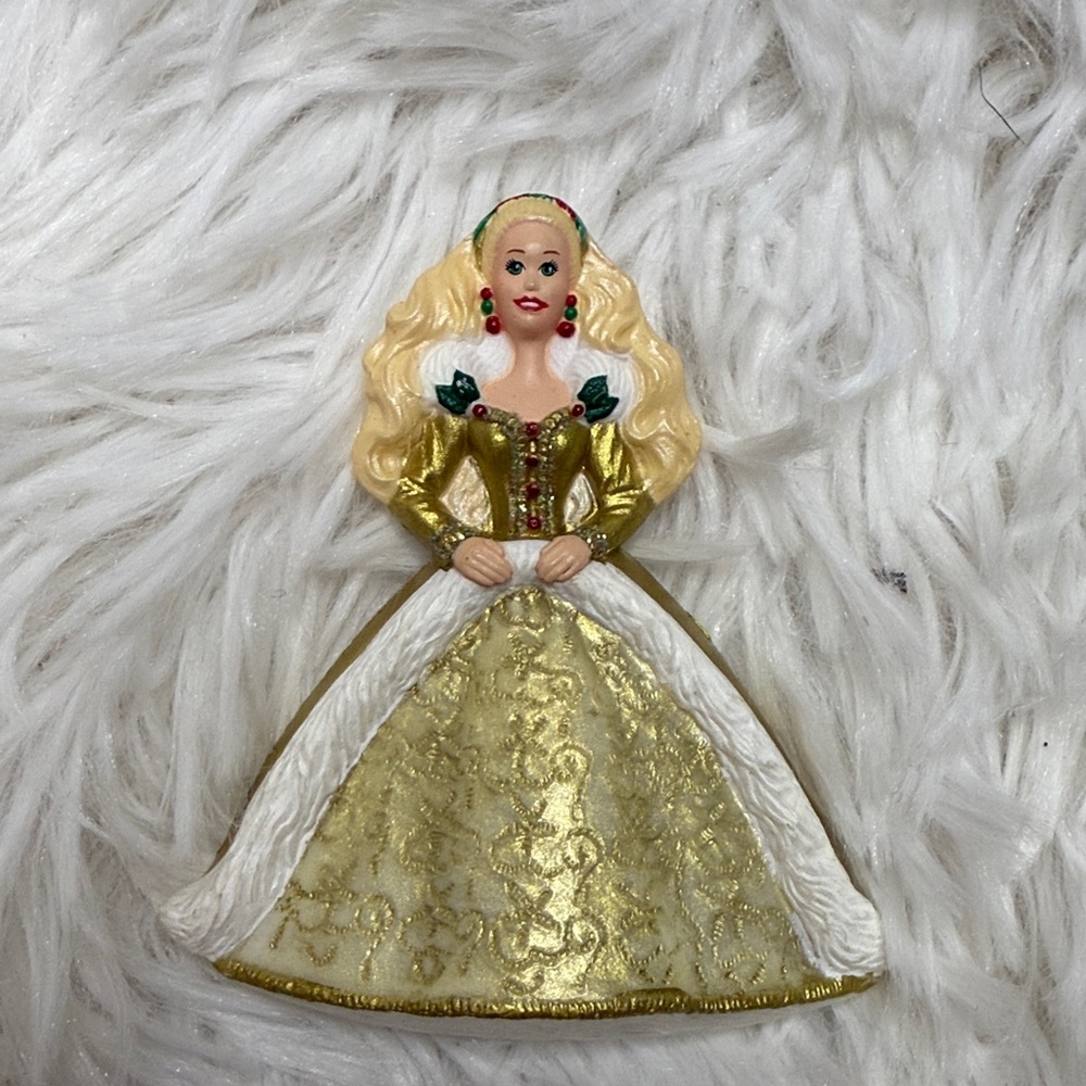 HOLIDAY CHRISTMAS BARBIE PIN BROOCH Lapel Spot HALLMARK 1996 Mattel New 2.5"